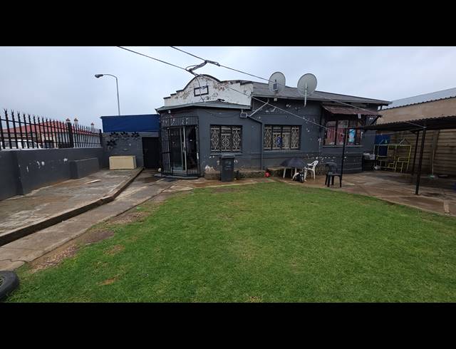 3 BEDROOM HOUSE FOR SALE IN EAST GEDULD